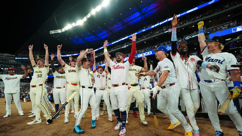 Superstars ruining interviews with T-shirts that break through.